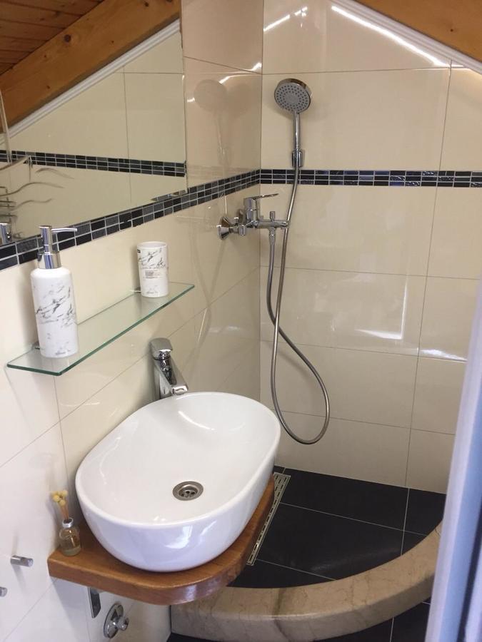 Apartment Vican Gromaca Екстериор снимка